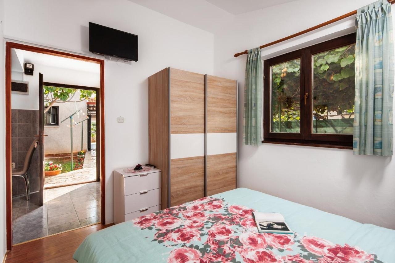 Apartman Tanja 파자나 외부 사진